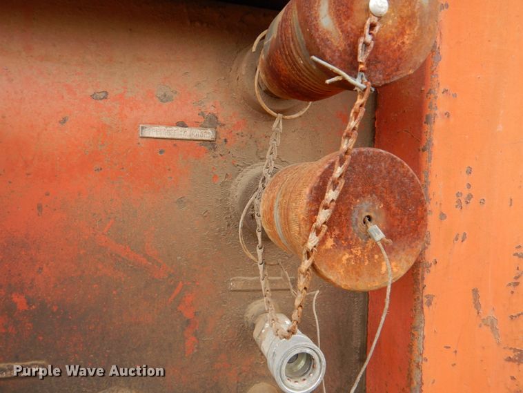 image for item JS9610 1983 MKT V30 vibratory hammer