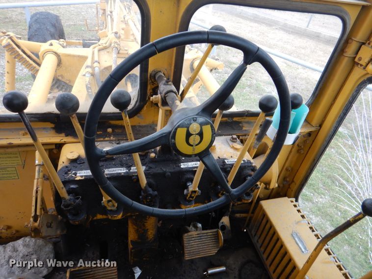 image for item JS9659 1967 Caterpillar 120  rigid frame motor grader