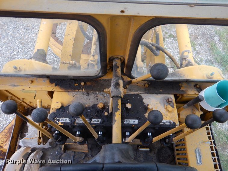 image for item JS9659 1967 Caterpillar 120  rigid frame motor grader