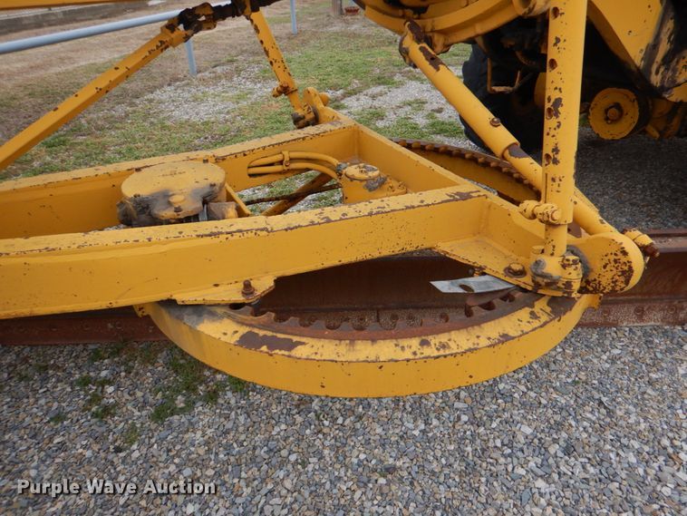 image for item JS9659 1967 Caterpillar 120  rigid frame motor grader