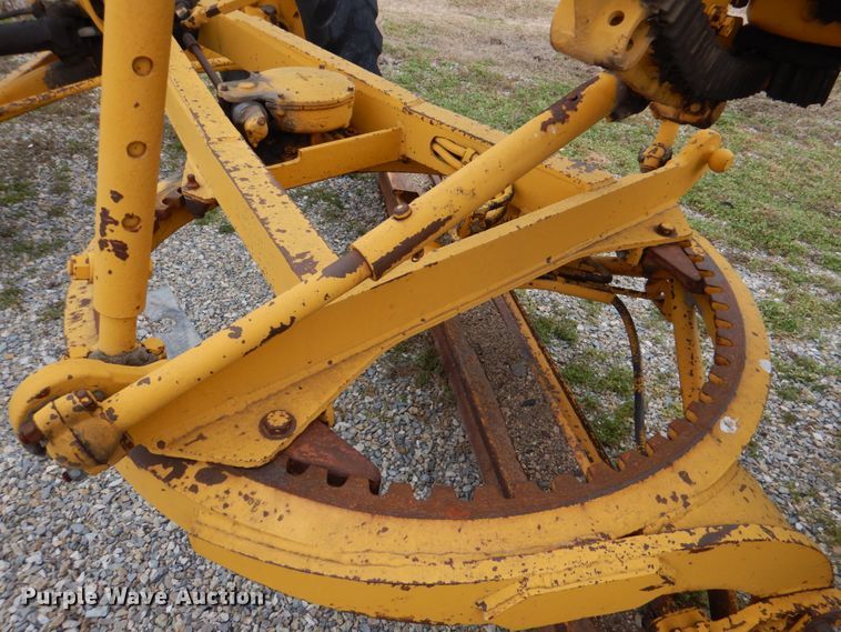 image for item JS9659 1967 Caterpillar 120  rigid frame motor grader