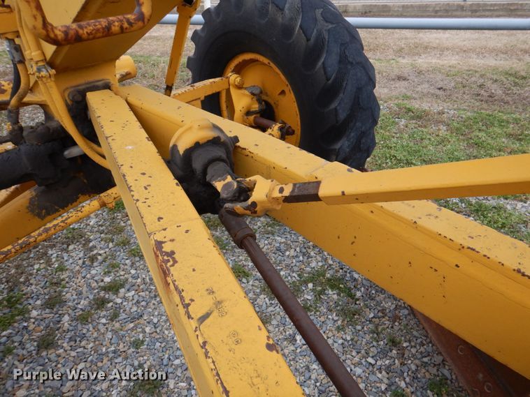 image for item JS9659 1967 Caterpillar 120  rigid frame motor grader