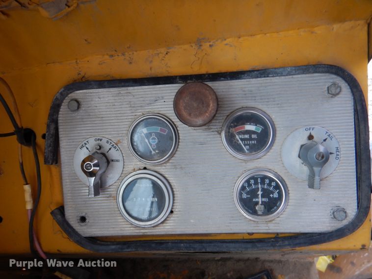 image for item JS9659 1967 Caterpillar 120  rigid frame motor grader