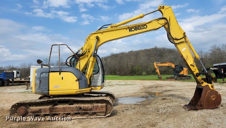 image for item KE9739 2005 Kobelco SK135SRLC-1E  excavator