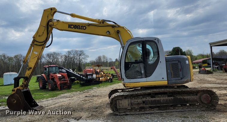 image for item KE9739 2005 Kobelco SK135SRLC-1E  excavator