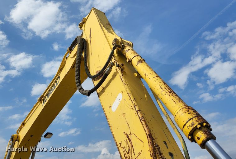 image for item KE9739 2005 Kobelco SK135SRLC-1E  excavator