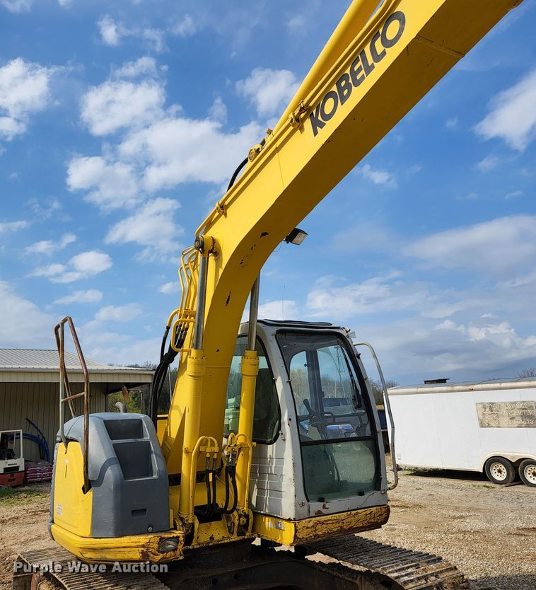 image for item KE9739 2005 Kobelco SK135SRLC-1E  excavator