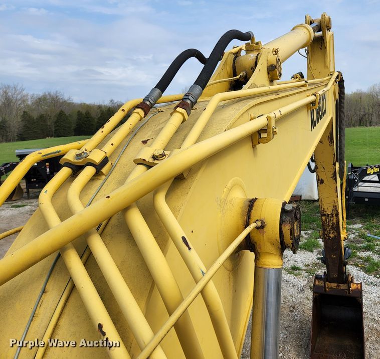 image for item KE9739 2005 Kobelco SK135SRLC-1E  excavator