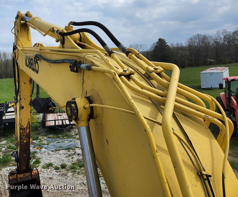 image for item KE9739 2005 Kobelco SK135SRLC-1E  excavator