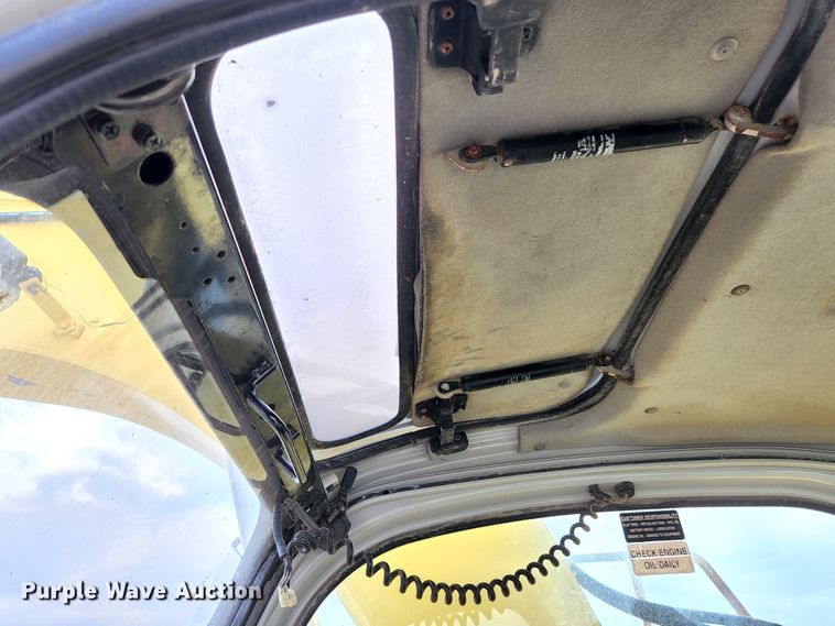 image for item KE9739 2005 Kobelco SK135SRLC-1E  excavator