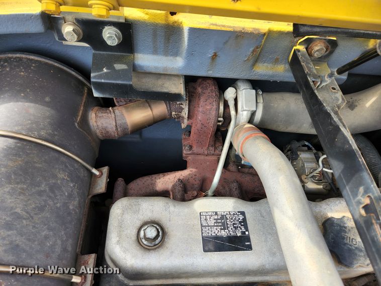 image for item KE9739 2005 Kobelco SK135SRLC-1E  excavator