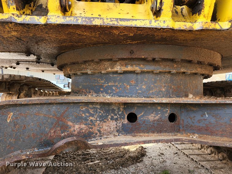 image for item KE9739 2005 Kobelco SK135SRLC-1E  excavator