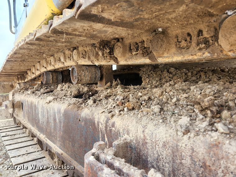 image for item KE9739 2005 Kobelco SK135SRLC-1E  excavator