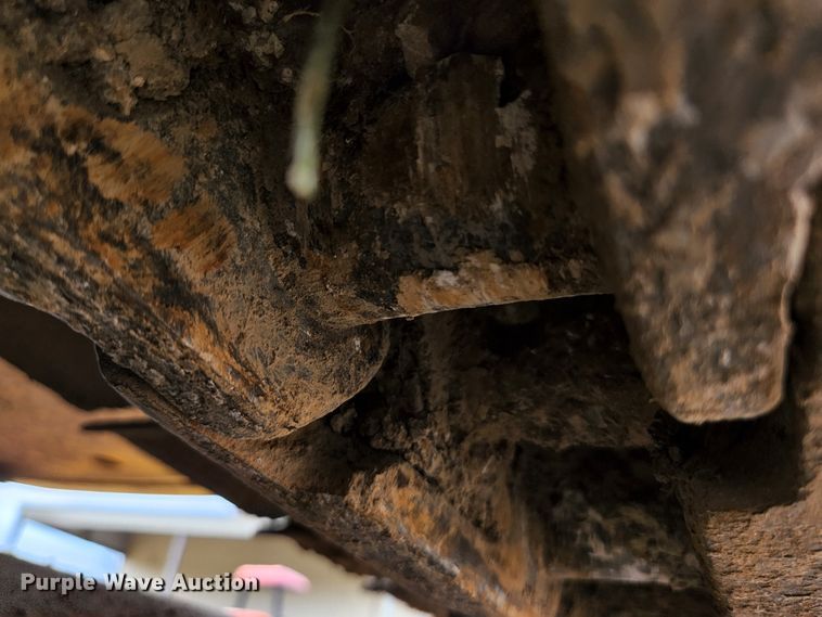 image for item KE9739 2005 Kobelco SK135SRLC-1E  excavator