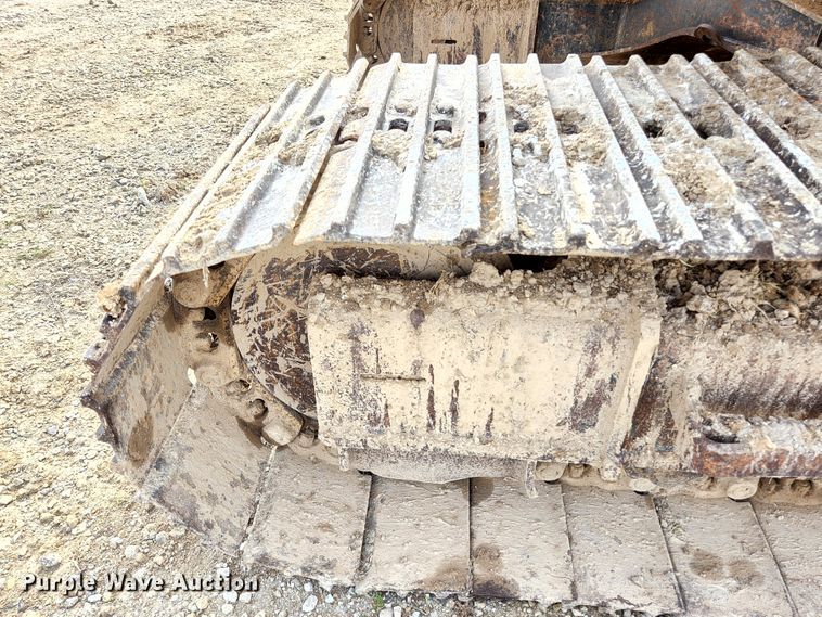 image for item KE9739 2005 Kobelco SK135SRLC-1E  excavator