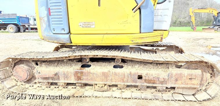 image for item KE9739 2005 Kobelco SK135SRLC-1E  excavator