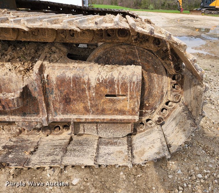 image for item KE9739 2005 Kobelco SK135SRLC-1E  excavator