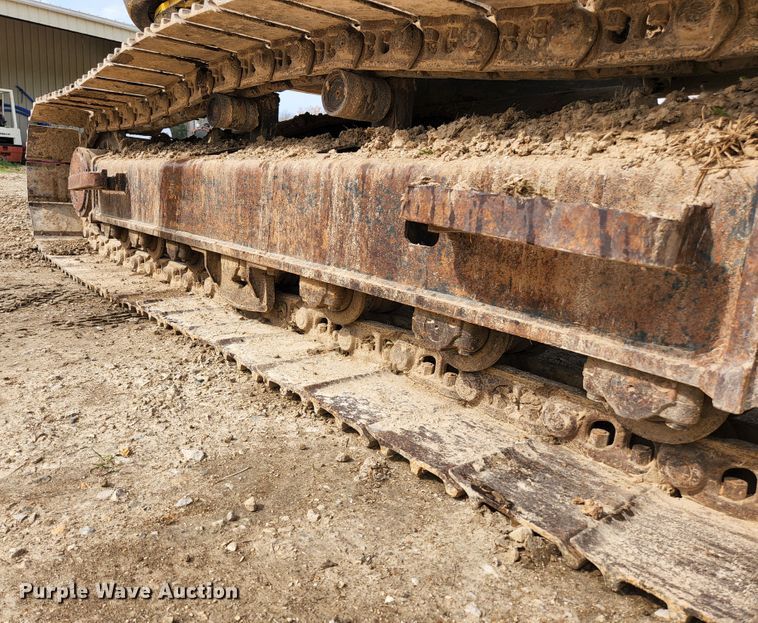 image for item KE9739 2005 Kobelco SK135SRLC-1E  excavator