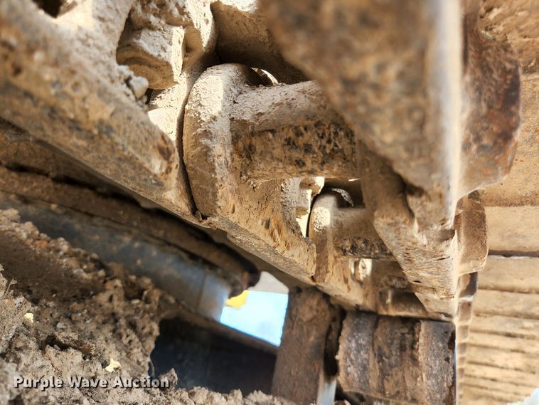 image for item KE9739 2005 Kobelco SK135SRLC-1E  excavator