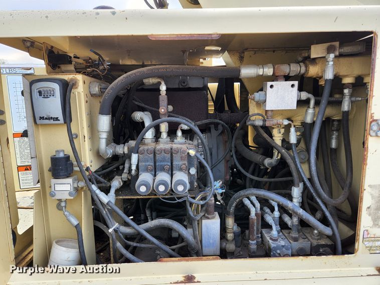 image for item KE9741 1998 JLG 40H  boom lift