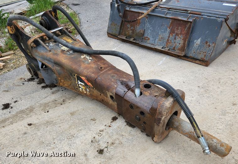 image for item KE9744 Caterpillar H115S   breaker