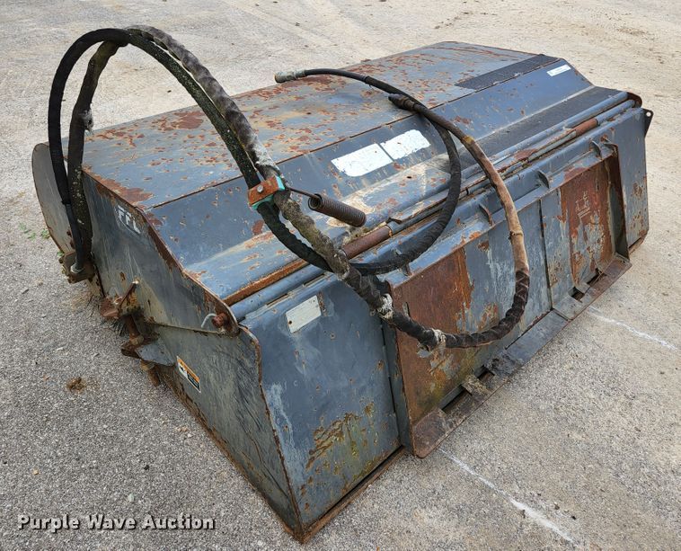 image for item KE9745 2003 FCC 72"W skid steer broom