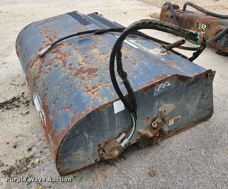 image for item KE9745 2003 FCC 72"W skid steer broom