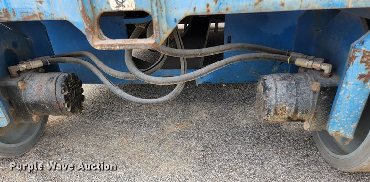 image for item KE9746 2014 Genie GS-3246  scissor lift