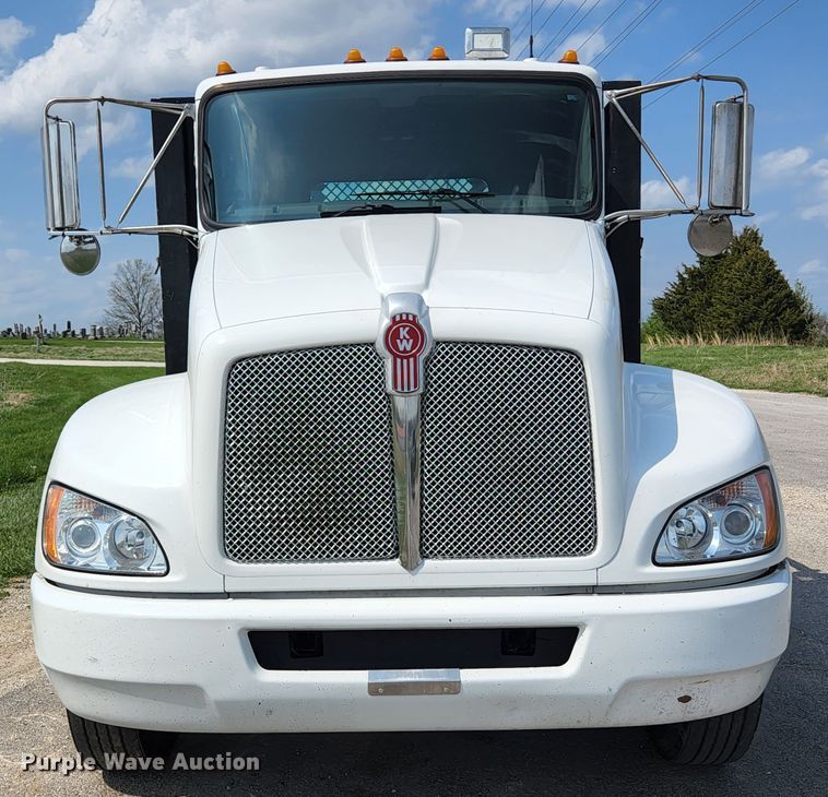 image for item KE9780 2017 Kenworth T370  flatbed truck