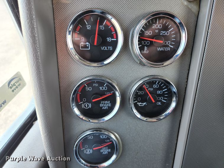 image for item KE9780 2017 Kenworth T370  flatbed truck