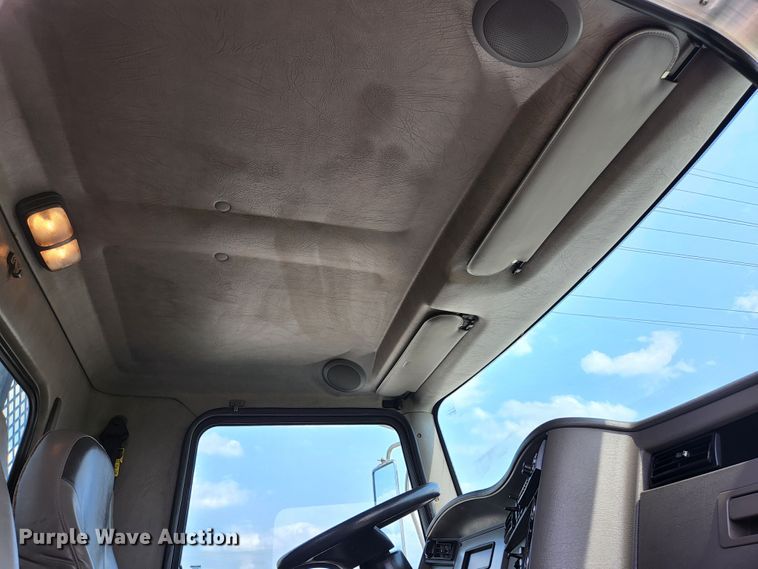 image for item KE9780 2017 Kenworth T370  flatbed truck