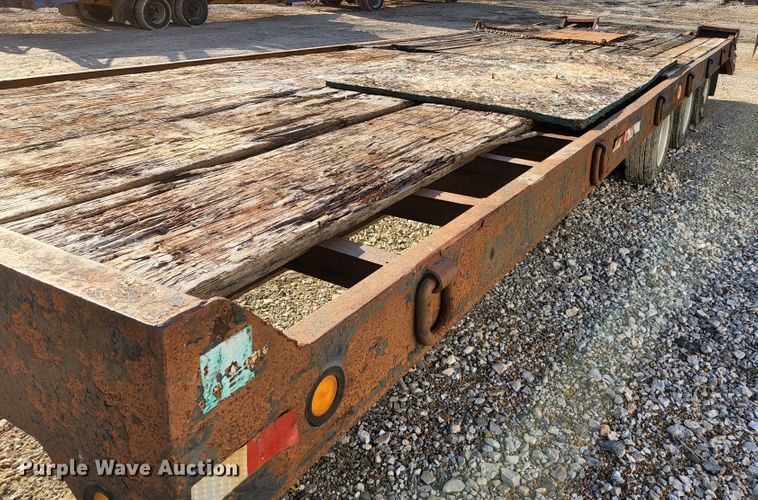 image for item KE9789 1998 Towmaster T-50  equipment trailer