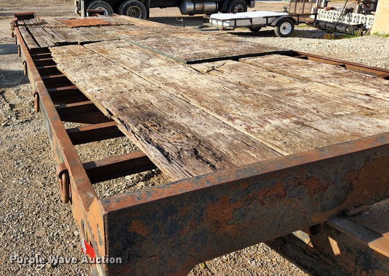 image for item KE9789 1998 Towmaster T-50  equipment trailer