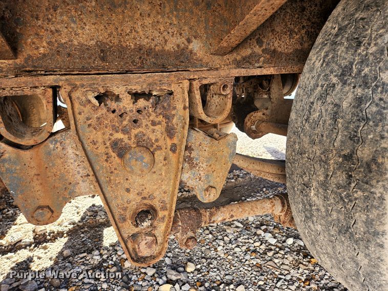 image for item KE9789 1998 Towmaster T-50  equipment trailer