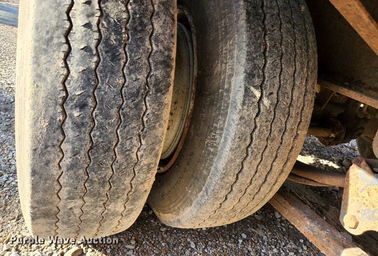 image for item KE9789 1998 Towmaster T-50  equipment trailer