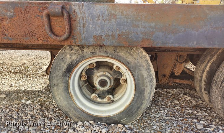 image for item KE9789 1998 Towmaster T-50  equipment trailer