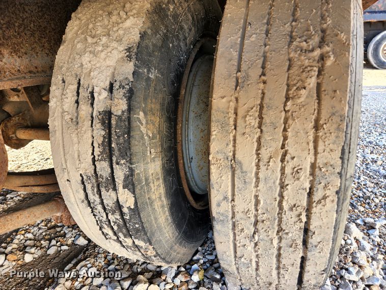 image for item KE9789 1998 Towmaster T-50  equipment trailer