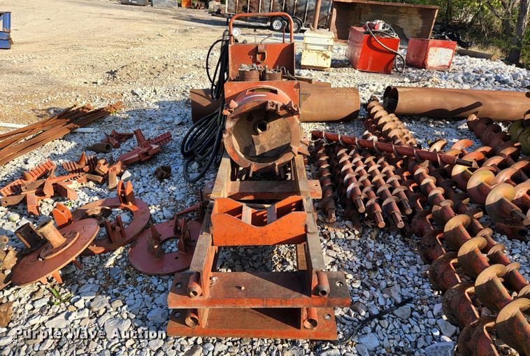 image for item KE9790 Ditch Witch 210 Earth Auger