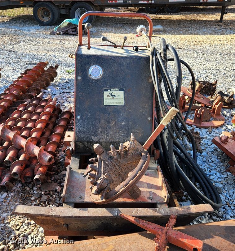 image for item KE9790 Ditch Witch 210 Earth Auger