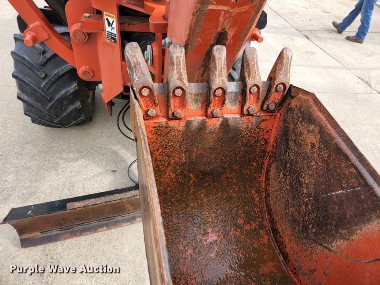 image for item KE9792 2013 Ditch Witch RT80  trencher