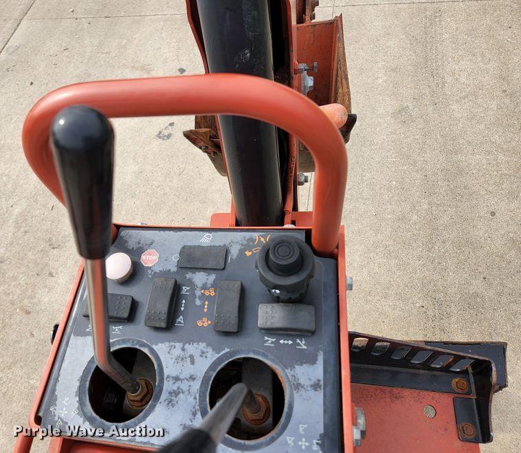 image for item KE9792 2013 Ditch Witch RT80  trencher