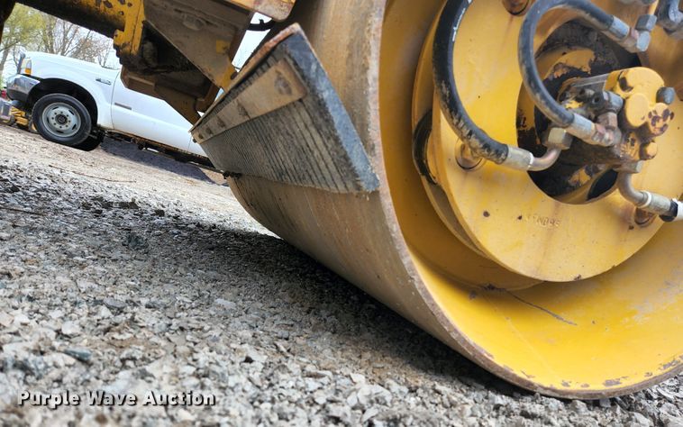 image for item KE9843 Bomag BW120AD  double drum vibratory roller