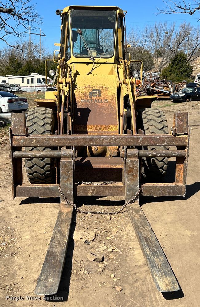 image for item KG9885 1982 Fiat-Allis FR12  wheel loader