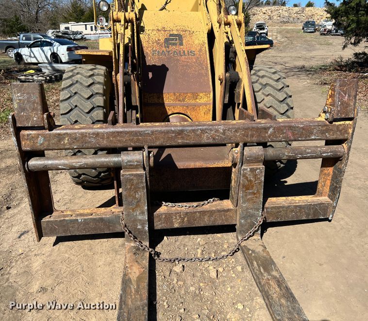 image for item KG9885 1982 Fiat-Allis FR12  wheel loader