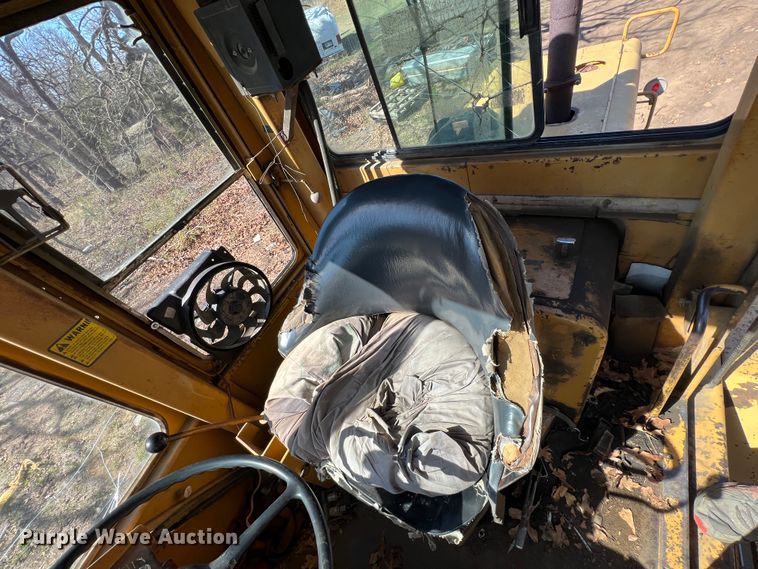 image for item KG9885 1982 Fiat-Allis FR12  wheel loader