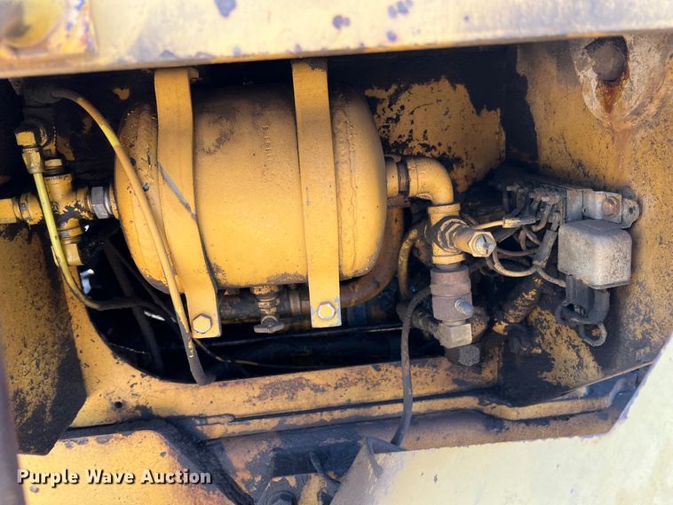 image for item KG9885 1982 Fiat-Allis FR12  wheel loader