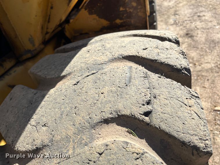 image for item KG9885 1982 Fiat-Allis FR12  wheel loader