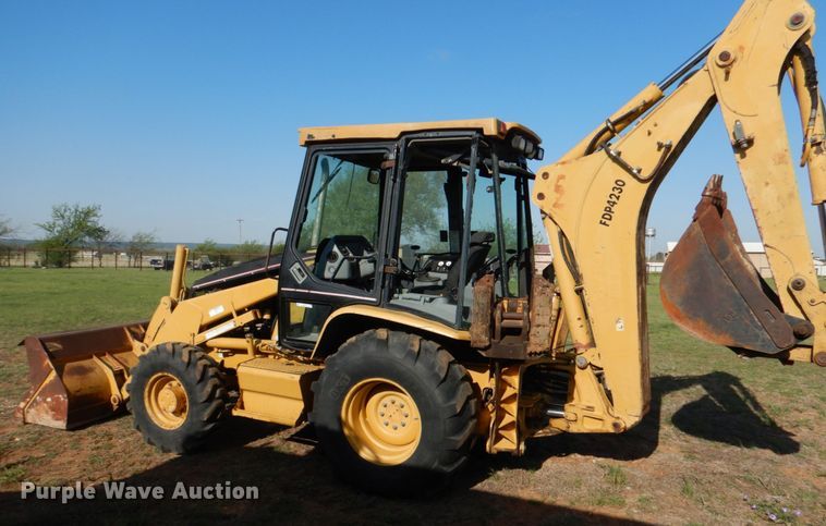 image for item KP9177 2002 Caterpillar 420D  backhoe