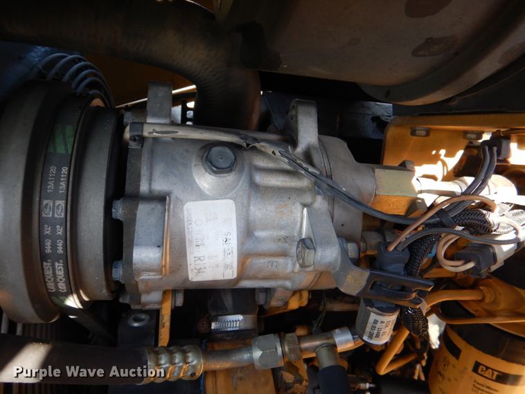 image for item KP9177 2002 Caterpillar 420D  backhoe