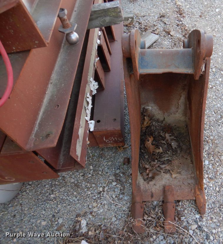 image for item KP9177 2002 Caterpillar 420D  backhoe